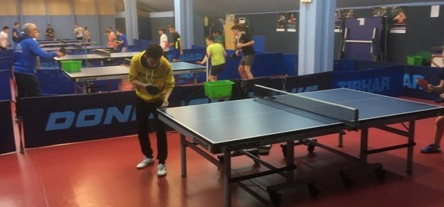 Kineski trener na treninzima u Samoboru Kineski trener na treninzima u Samoboru